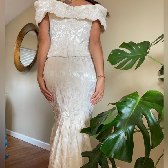 Vintage custom made wedding dress - Picture 4 of 6